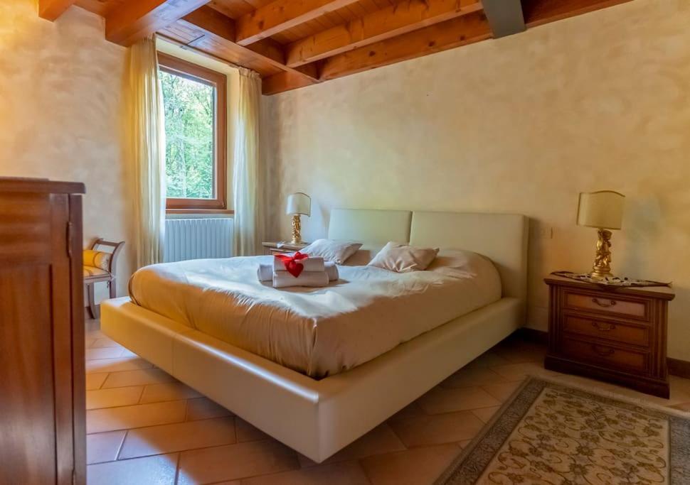 Al Mulino - Immerso Nel Golf Resort Polpenazze del Garda Eksteriør bilde