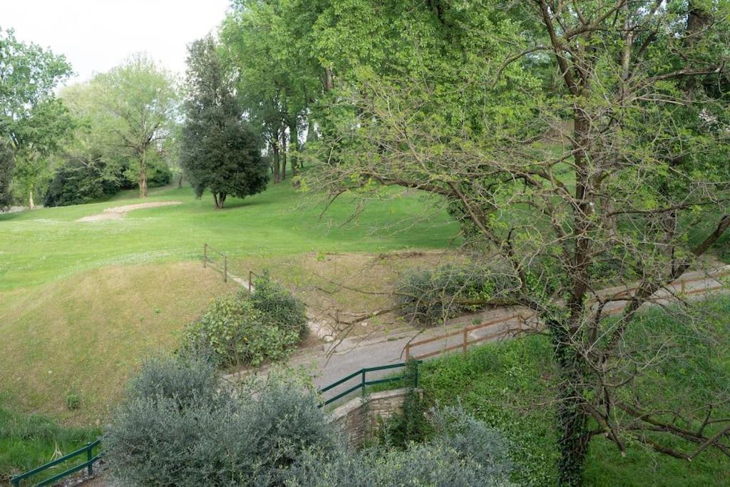 Al Mulino - Immerso Nel Golf Resort Polpenazze del Garda Eksteriør bilde